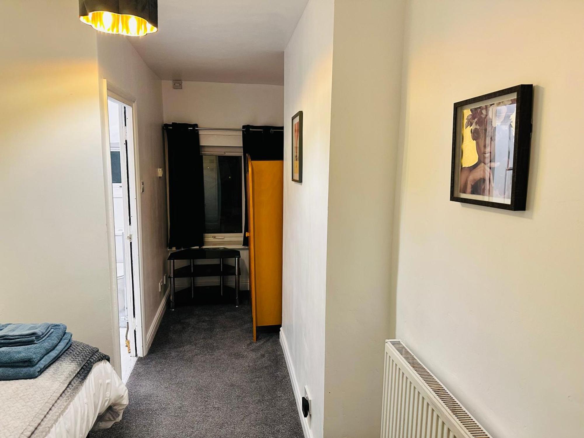 1 Luxe Exec Bedroom Apt ダービー エクステリア 写真